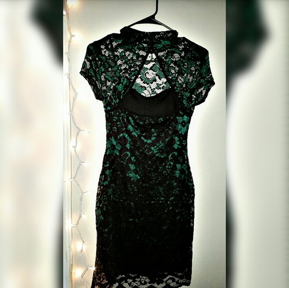 Almost famous lace dress - Picture 2 of 3